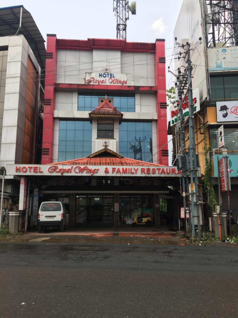 Hotel Royal Wings Nedumbassery Exterior photo